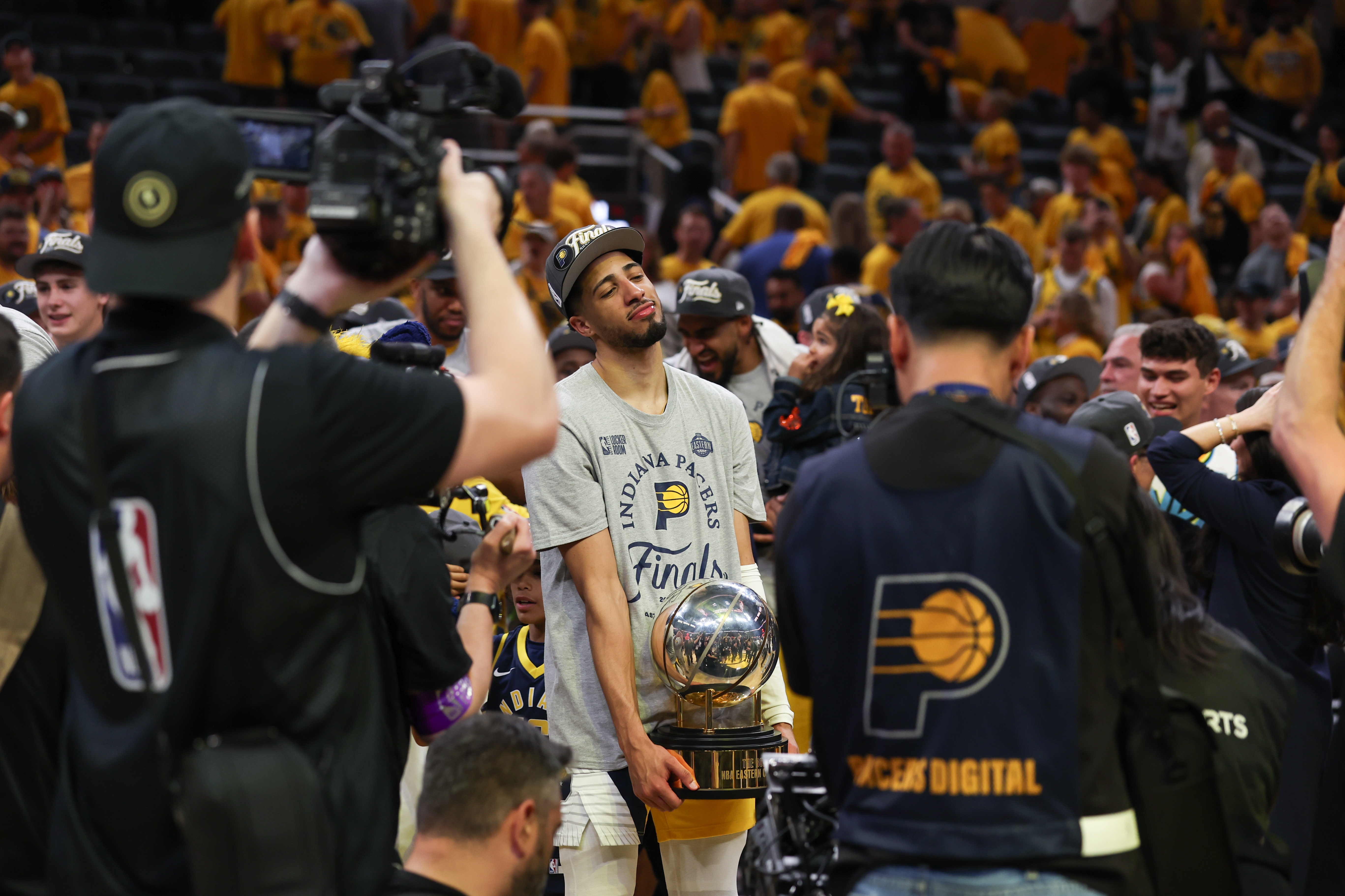 殺進總決賽！Windhorst：步行者老板現(xiàn)在愿意稍微繳納一點奢侈稅