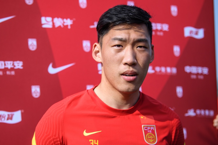 記者：國(guó)足客戰(zhàn)印尼申花3將朱辰杰、楊澤翔、徐皓陽極可能首發(fā)