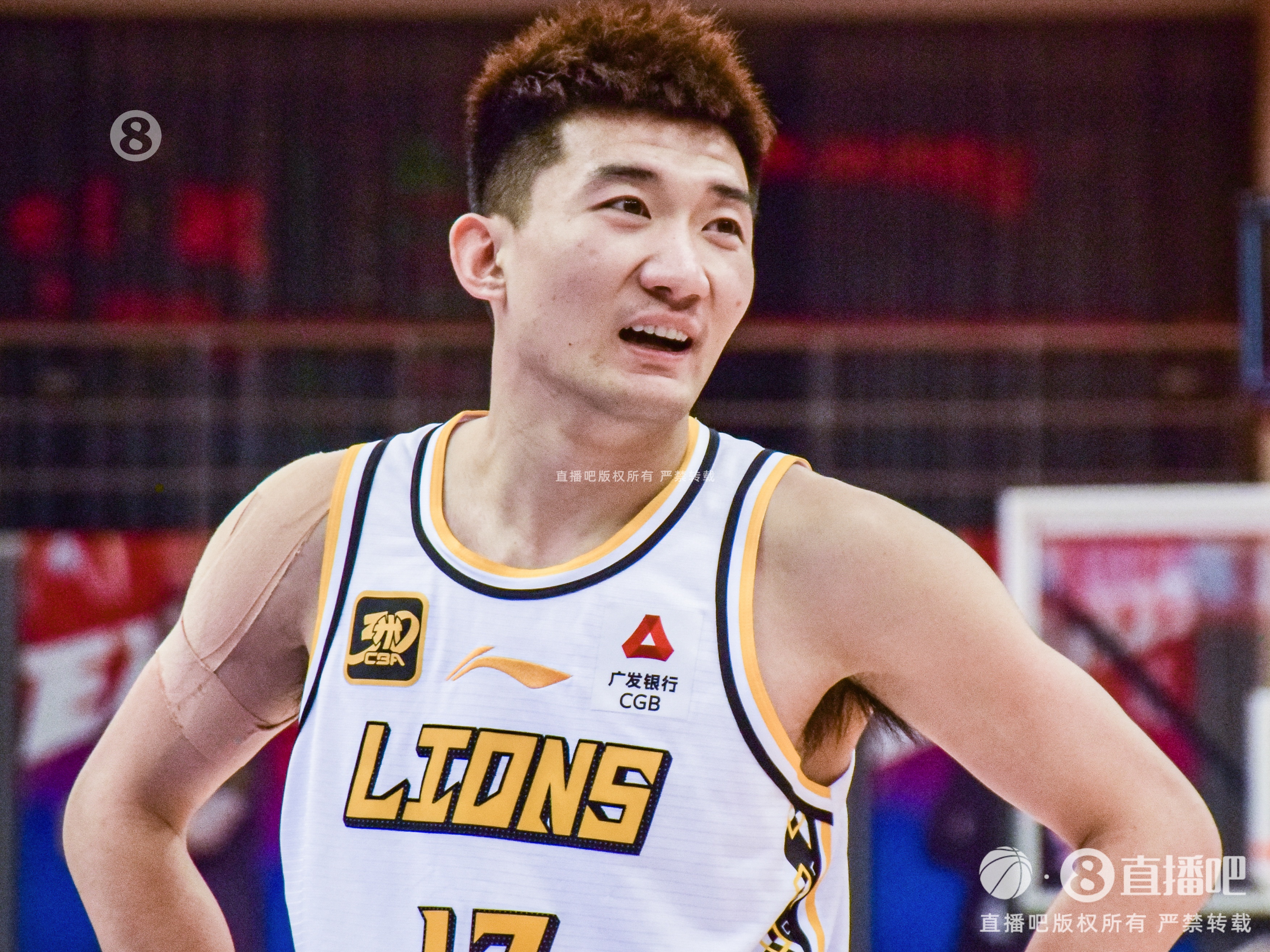 四川最難解決的是后衛(wèi)問(wèn)題 孫銘徽下場(chǎng)后球隊(duì)難組織起有效的進(jìn)攻