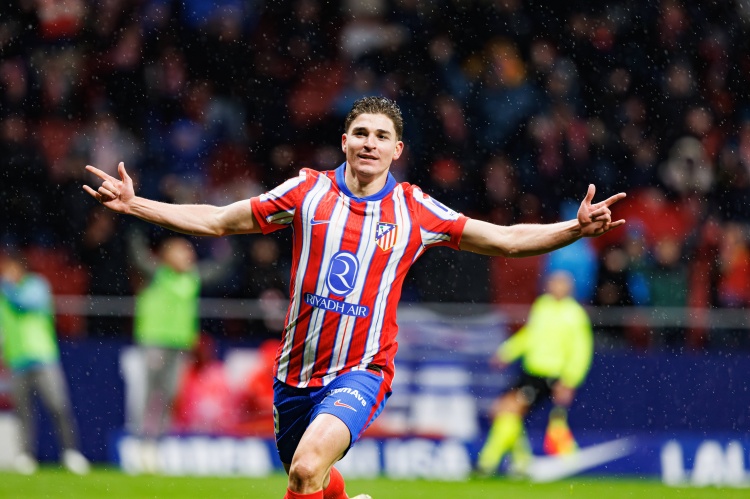 ??塞爾：拉波爾塔不再談萊奧而關(guān)注小蜘蛛，希望明年簽他替萊萬