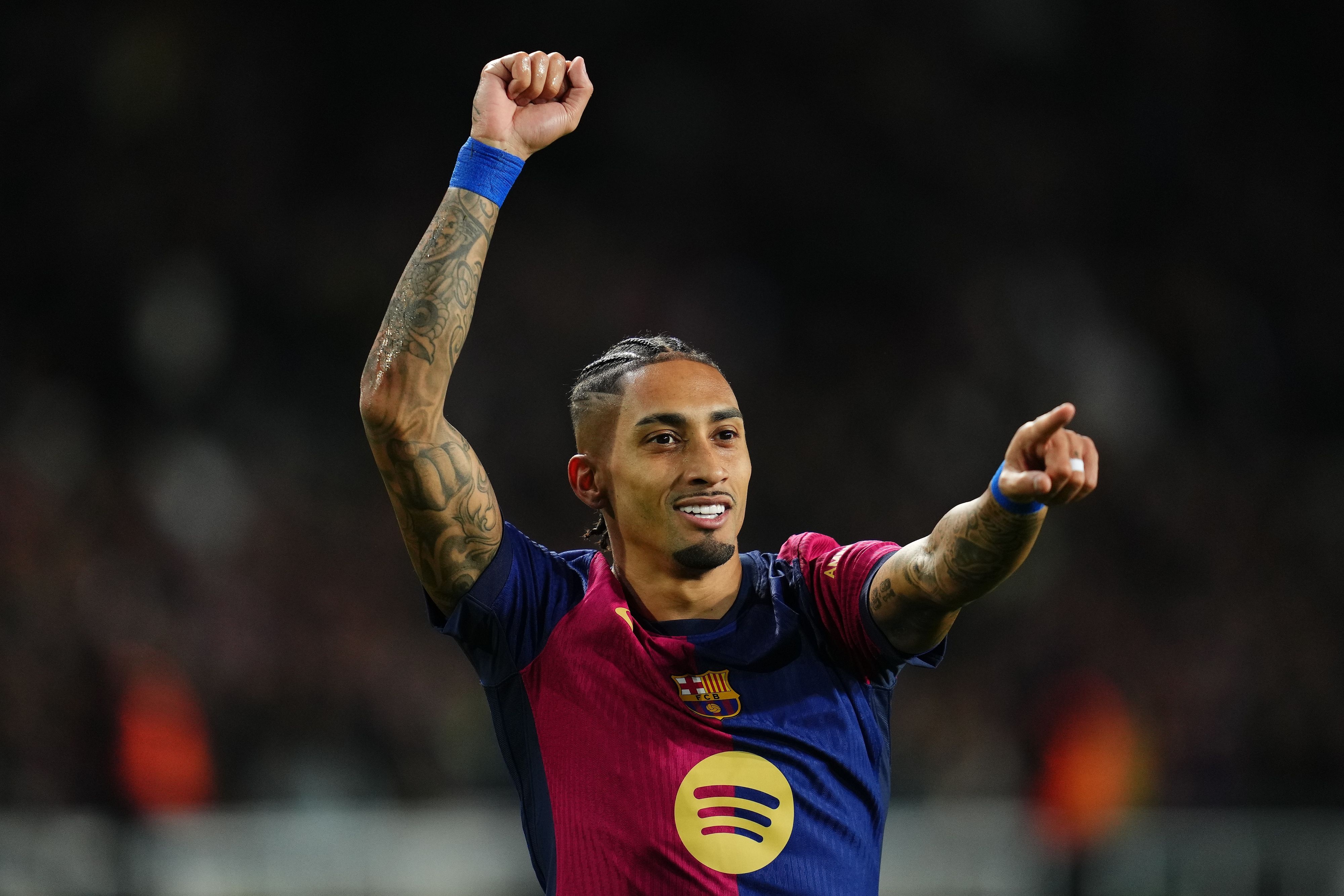 德科：拉菲尼亞本賽季的表現(xiàn)并不令人意外，我們早已了解他的實力