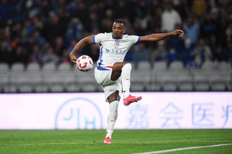 記者：突發(fā)傷病考驗(yàn)申花管理層，應(yīng)對(duì)的好說(shuō)不定能給爭(zhēng)冠增加砝碼