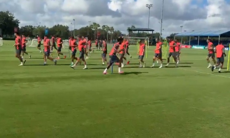 備戰(zhàn)本菲卡！拜仁官方：所有29名球員全部參加今日訓(xùn)練課