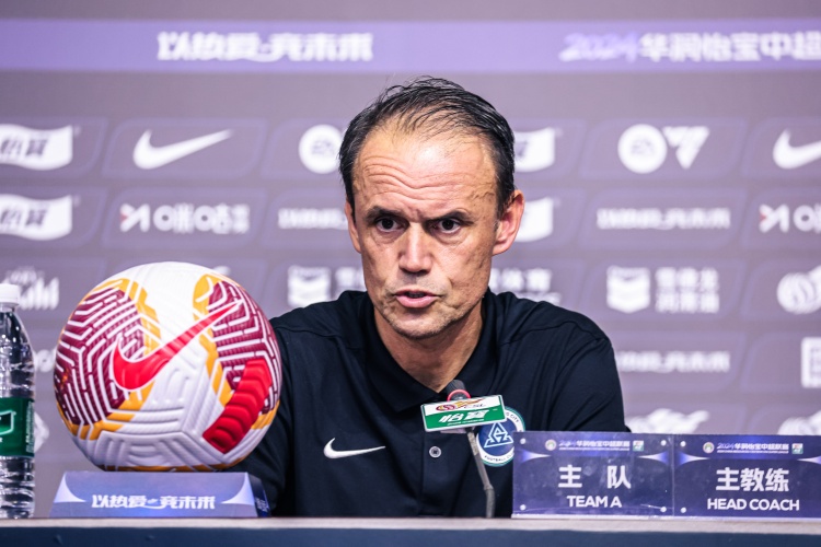 深圳新鵬城主帥：本周將連戰(zhàn)蓉城和海港，重要的是把眼前比賽打好