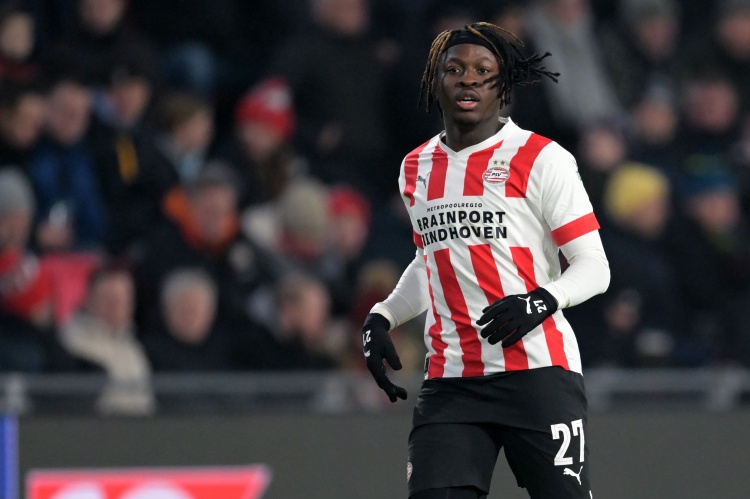 記者：多特密切關(guān)注埃因霍溫邊鋒巴卡約科，與球員團(tuán)隊(duì)已有對話