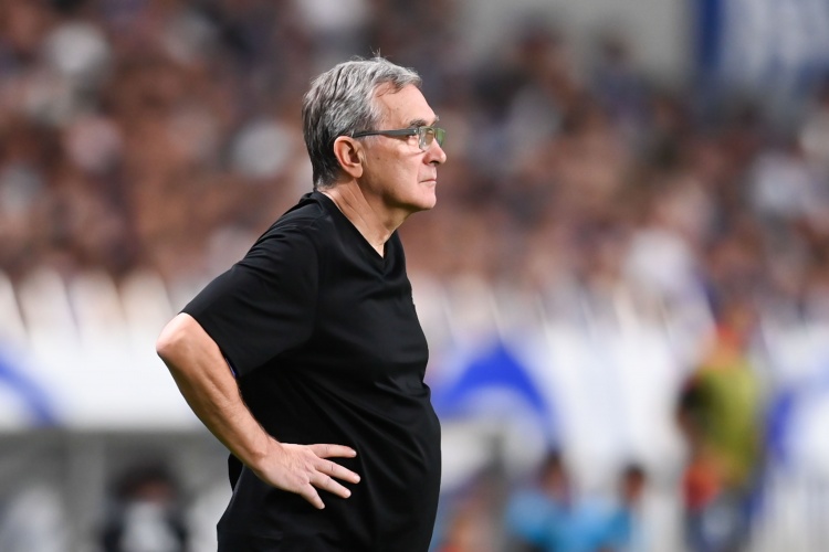 換湯不換藥??國(guó)足20多年更換15任主帥，僅名帥里皮是被“氣走”