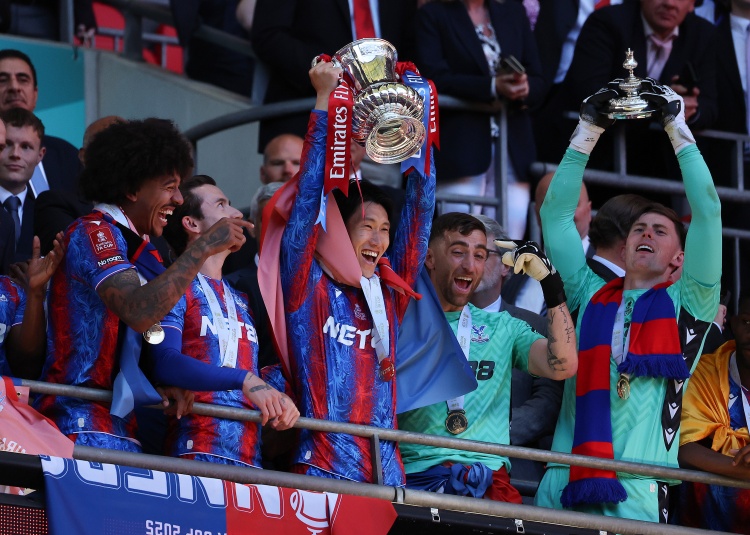 BBC：大股東1.9億鎊賣股份達(dá)協(xié)議，歐足聯(lián)周五決定水晶宮歐聯(lián)資格