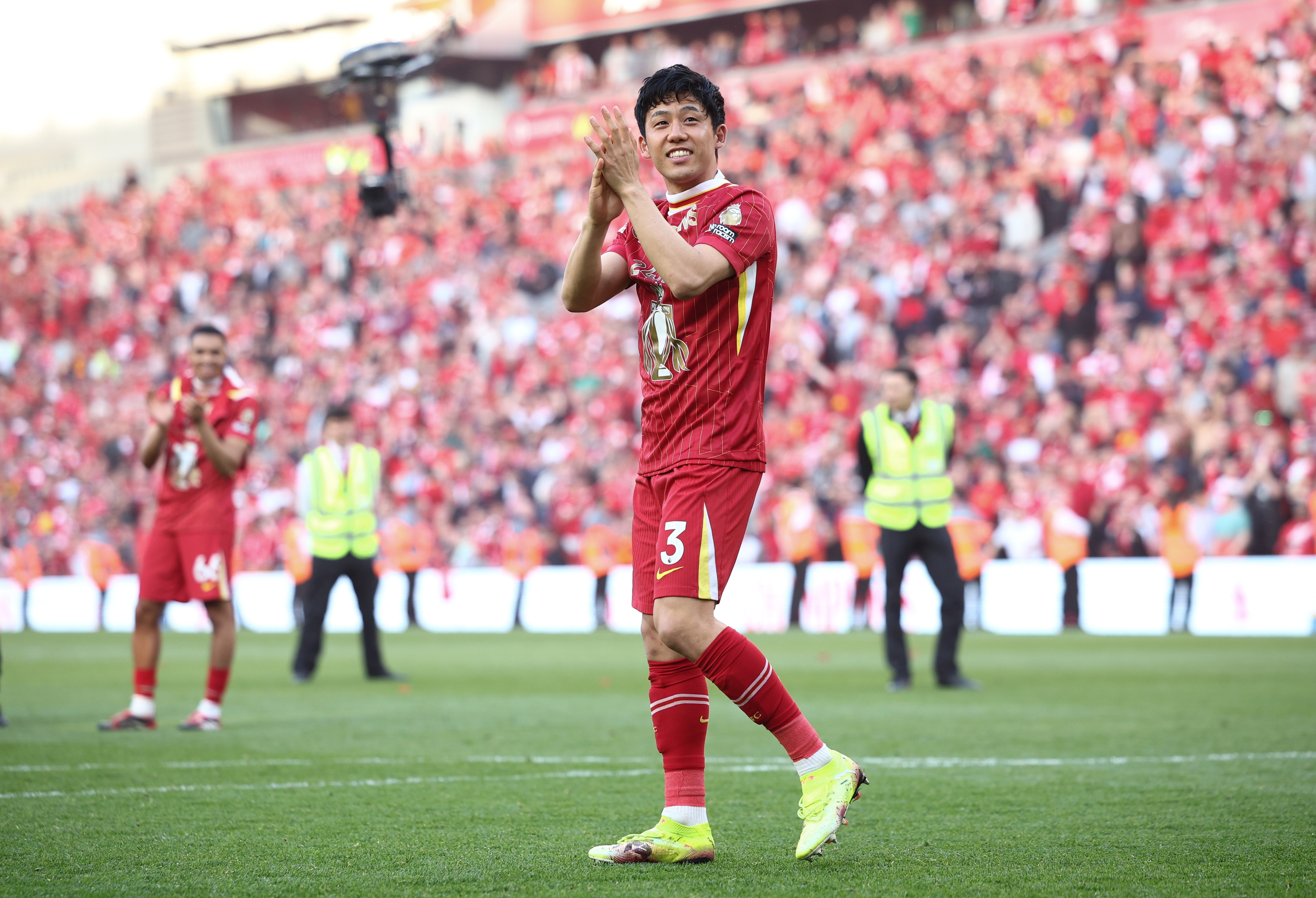 遠(yuǎn)藤航：和利物浦球迷們一起贏得冠軍，這就是我努力的方向