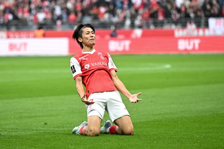 記者：沙特俱樂部費(fèi)哈有意蘭斯邊鋒中村敬斗，已與球員團(tuán)隊談判