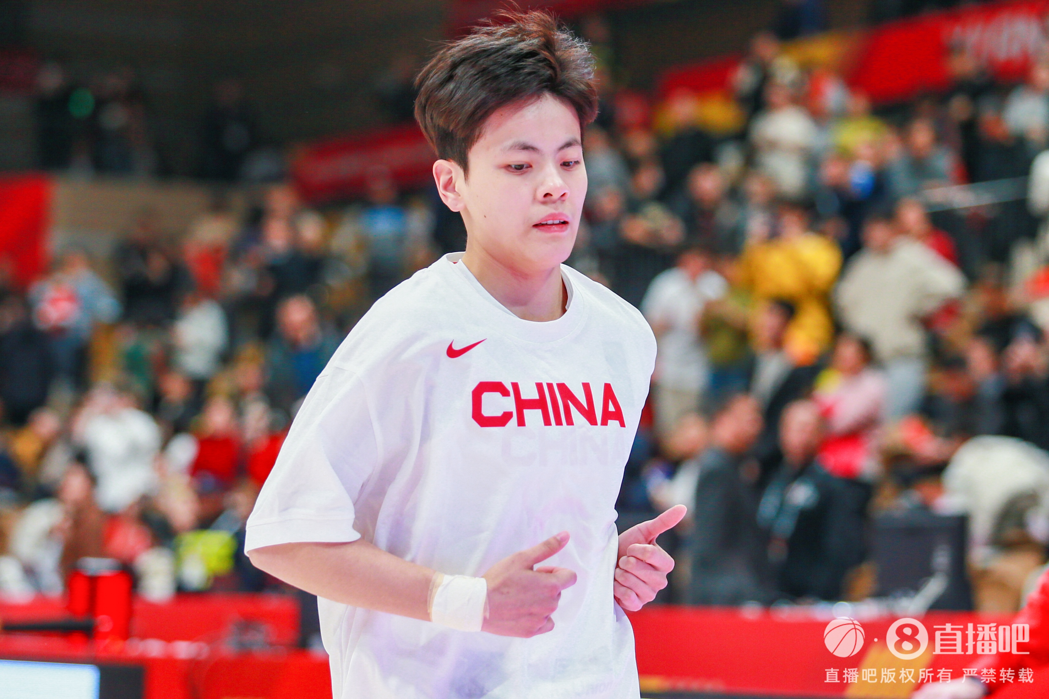 高效！楊舒予11中7砍下全場最高的15分 外加3板2助2斷