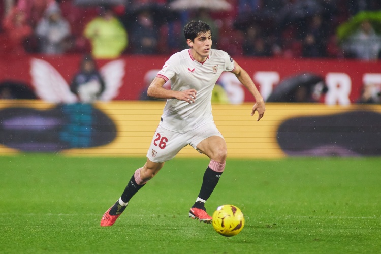 羅馬諾：那不勒斯1400萬(wàn)歐＋10%二轉(zhuǎn)分成報(bào)價(jià)塞維利亞后衛(wèi)胡安盧