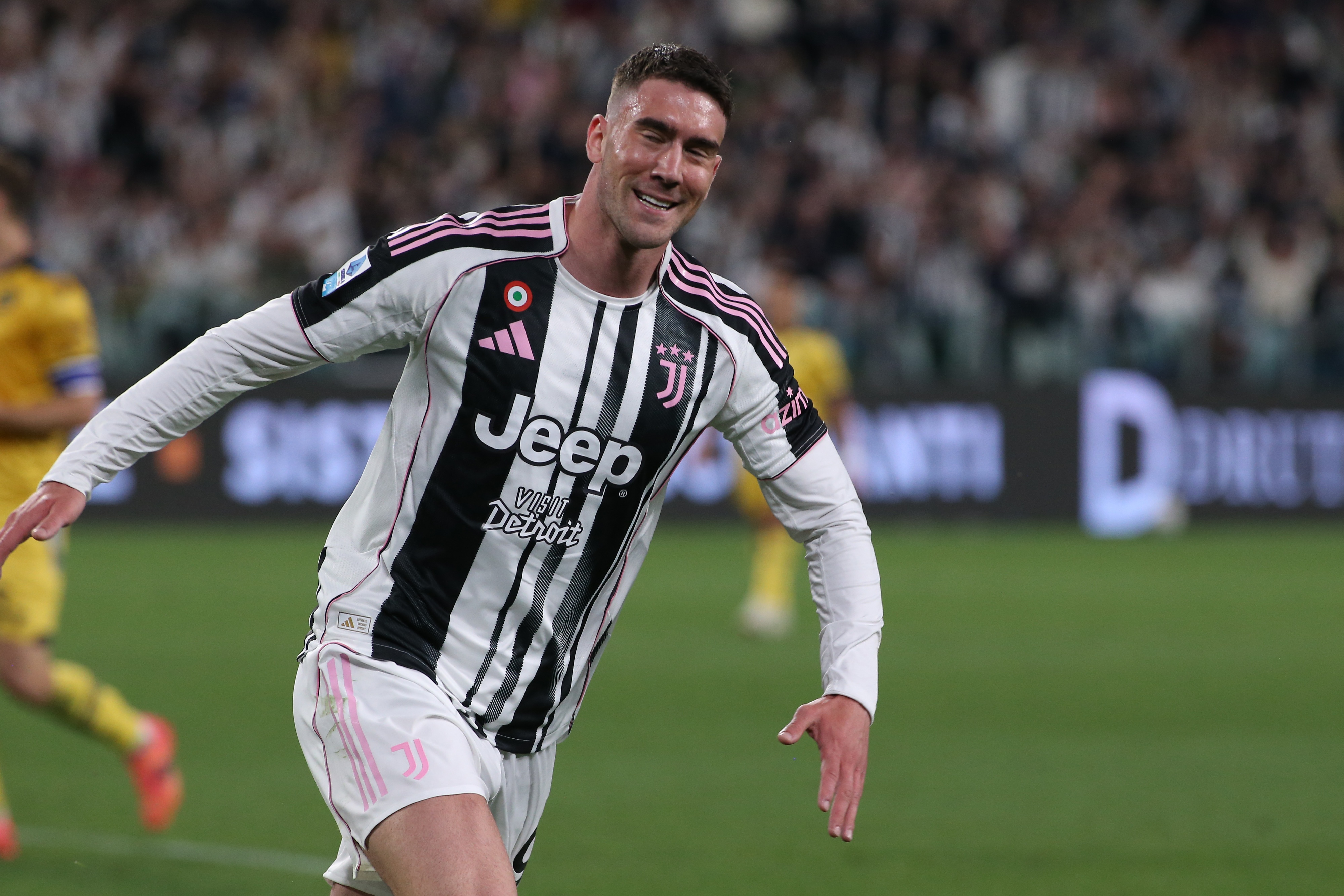 都體：曼聯對弗拉霍維奇重燃興趣，想讓他帶帶霍伊倫和齊爾克澤