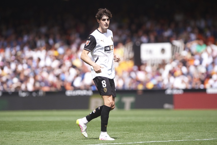 記者：瓦倫西亞將在幾小時(shí)內(nèi)向格拉提交續(xù)約方案，未達(dá)協(xié)議會出售