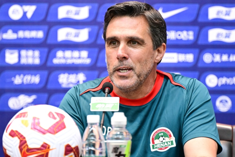 足球報：河南隊一周兩戰(zhàn)申花找回初心與韌性，對陣強(qiáng)隊增添信心