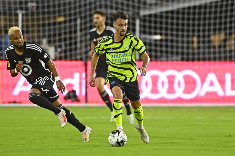 記者：法比奧-維埃拉成為西漢姆聯(lián)引援目標(biāo)，但尚未接觸阿森納