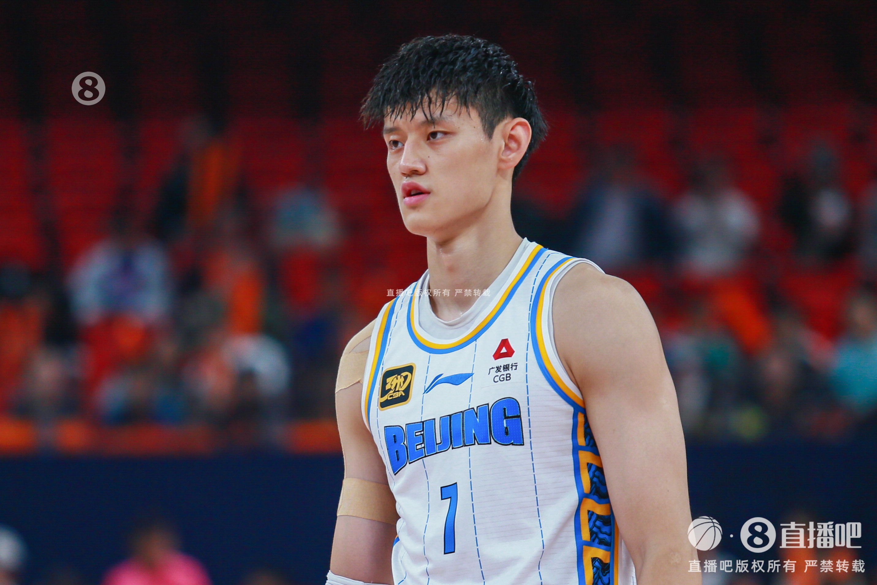媒體人：曾凡博是CBA里打法最接近NBA的國內(nèi)球員 上賽季漲球很多