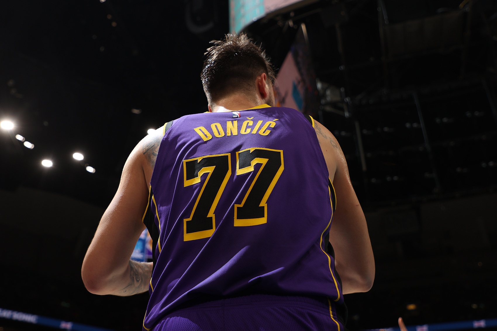 東契奇：湖人球館上空有很多偉大的名字 我也想成為其中一員