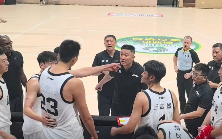 提出交易申請！媒體人：那次紛爭可能讓徐昕和杜鋒很難再繼續(xù)合作