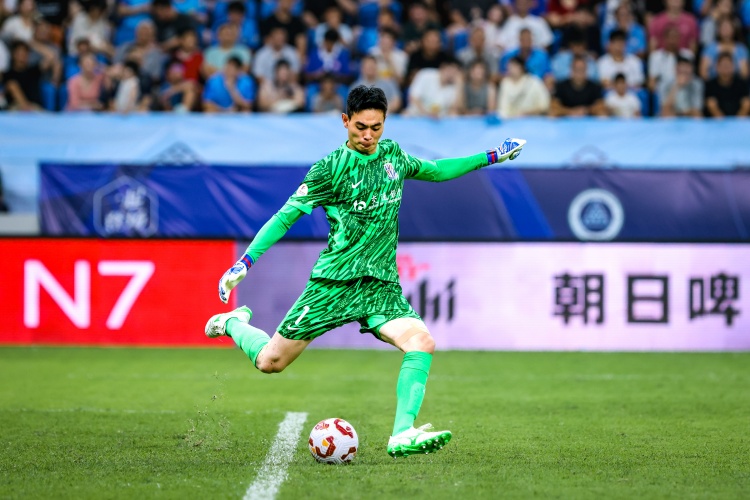 記者：申花最短的短板的確是門將，主教練如果持續(xù)整活可能是他