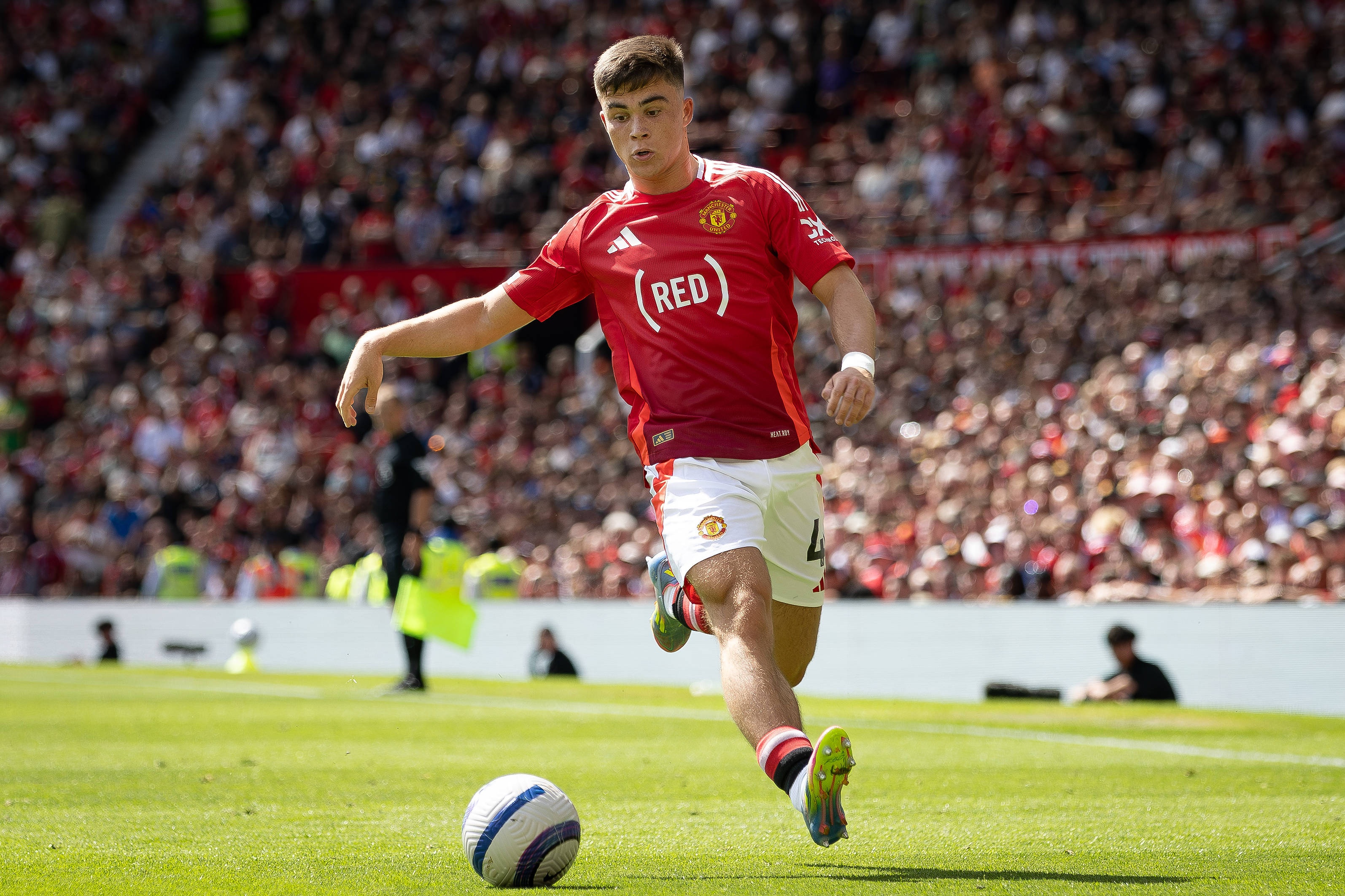 郵報：埃因霍溫報價求購阿馬斯被拒，曼聯(lián)目前不愿出售他