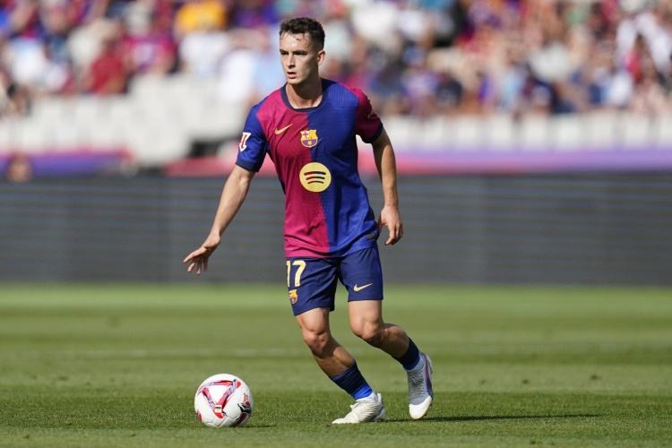 每體：多支球隊(duì)有意但卡薩多想留隊(duì)競(jìng)爭(zhēng)，巴薩將在幾天內(nèi)和他面談