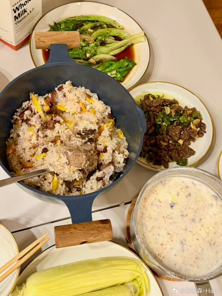 自己動(dòng)手豐衣足食！楊瀚森曬中國(guó)菜配文：??家的味道