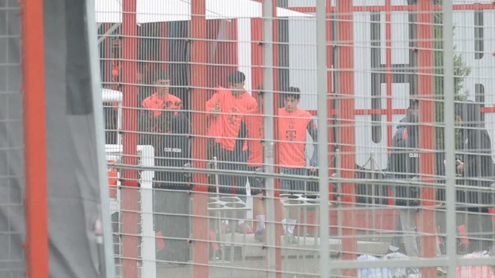 高潛新人！圖片報(bào)：金玟哉受傷，拜仁15歲小將帕維奇隨一線隊(duì)訓(xùn)練